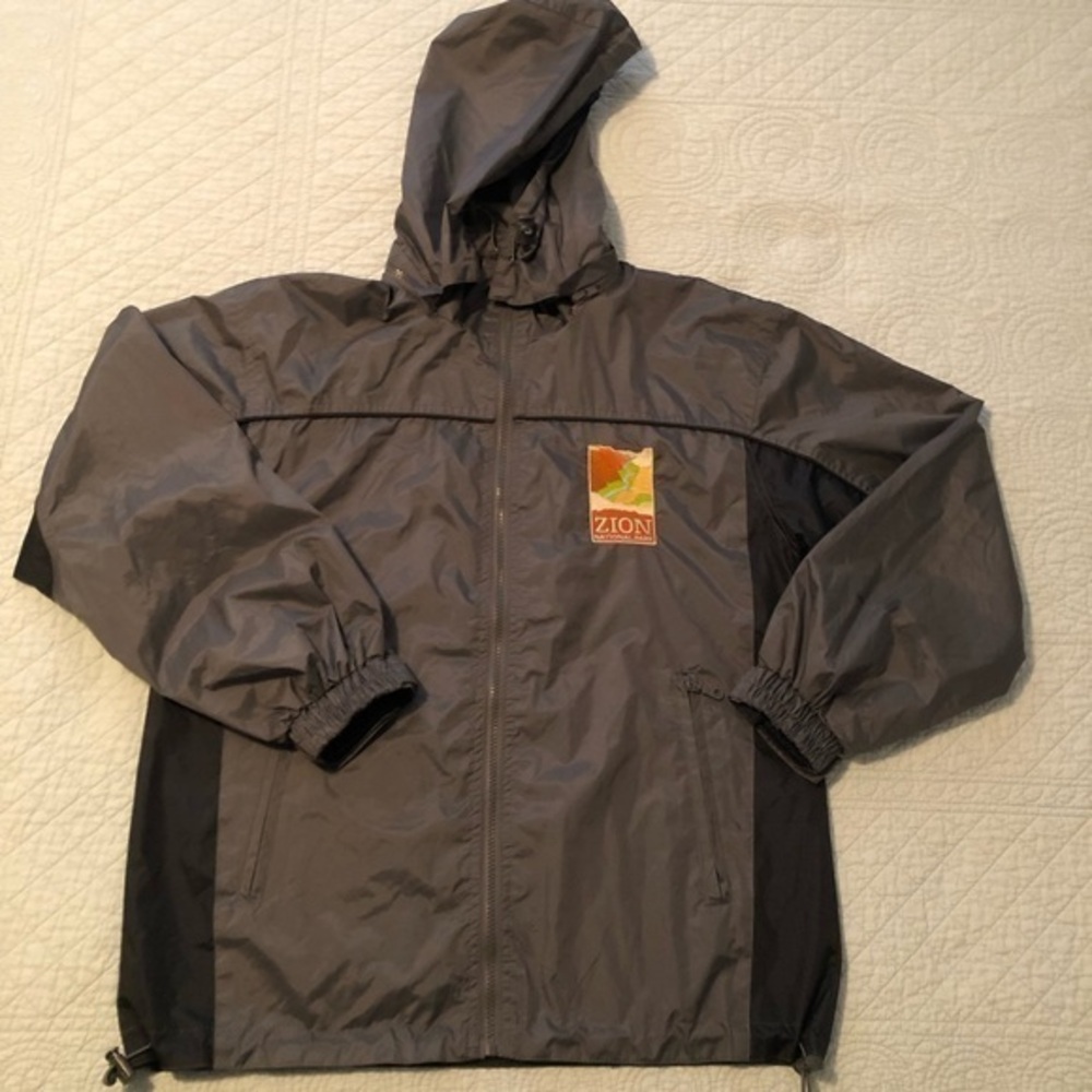 Vintage Zion National Park full zip hooded jacket. Cheneral.